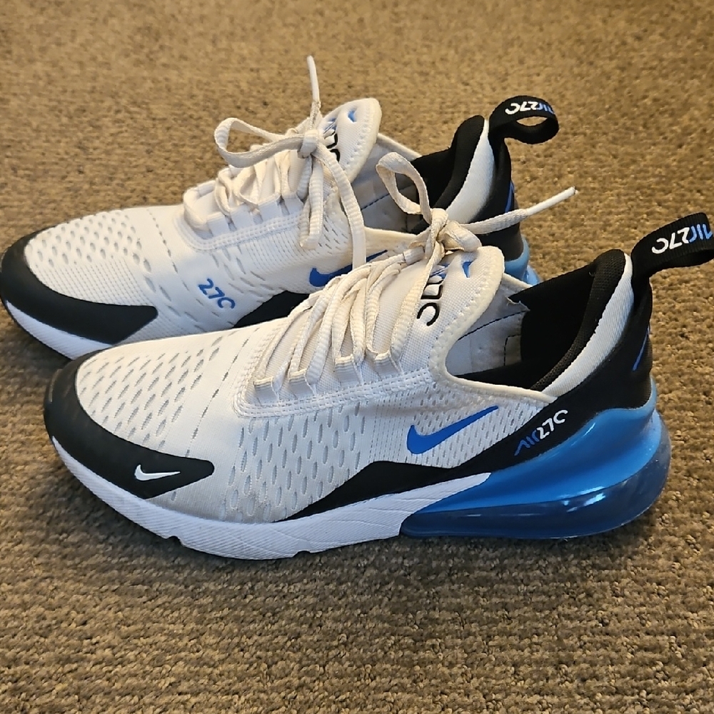 Nike Air Max 270 in White and Blue 6Y